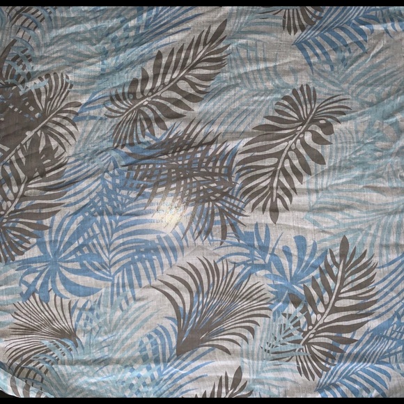 Scarf - Picture 1 of 2